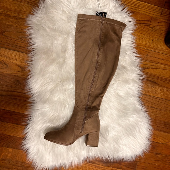 NWT Torrid Over-the-knee boot with wide calf boot: taupe 8.5 3” block heel - Picture 2 of 7